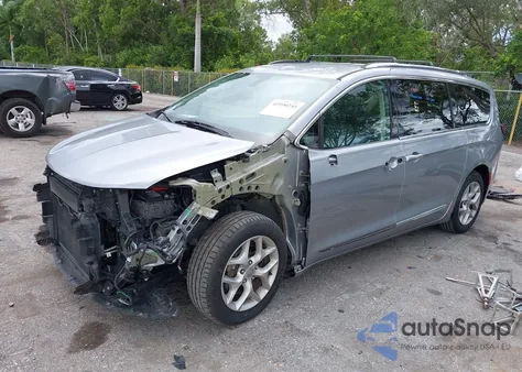 2019 Chrysler Pacifica Touring L z USA, uszkodzony, nr VIN 2C4RC1BG7KR541652